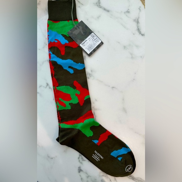 Valentino Men’s Camo Socks - Picture 2 of 7